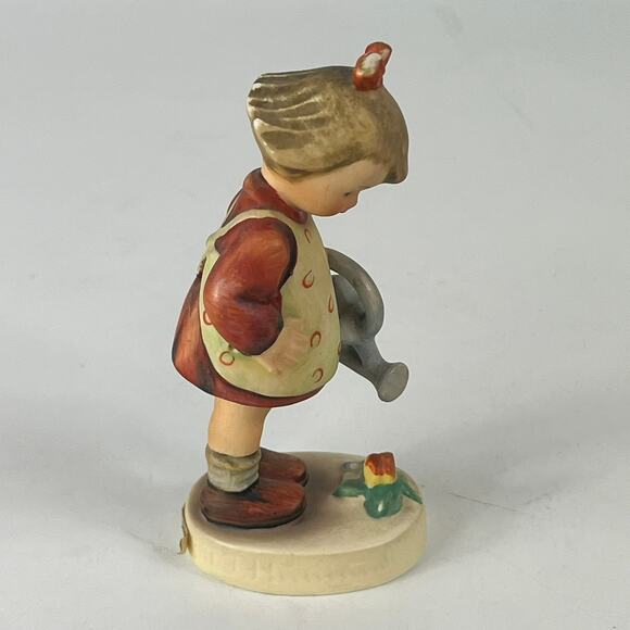 Vintage 1983 Hummel Figurine Goebel Little Gardener #74 TMK-5 Girl Watering Can - Picture 5 of 11